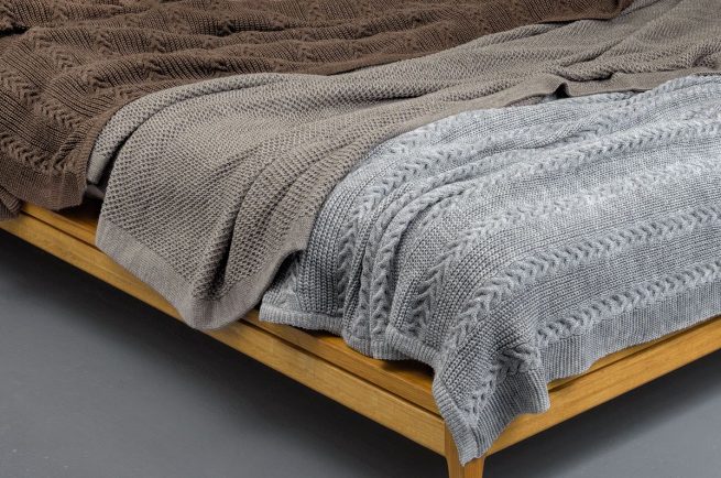 Двуспальная кровать UTOPIA от HBMart из массива дуба