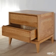 Приліжкова тумба з дерева