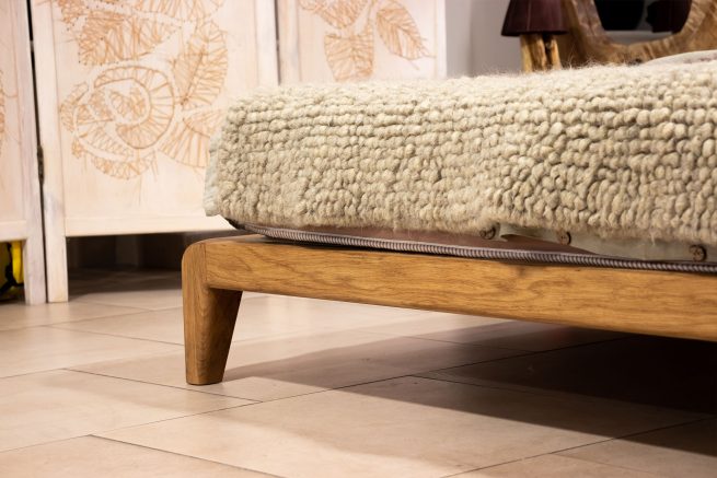 Двуспальная кровать BORA из массива дуба