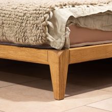 Двуспальная кровать BORA из массива дуба